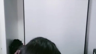 【持久哥探花】，中午约21岁大学生，清纯可爱，上下皆粉嫩，阳光做爱