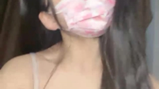 特黄A片在线播放免费麻婆豆腐露脸拍摄黑丝女仆！