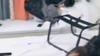 深圳体育健康频道白皙清纯学生女友微露脸生活自拍