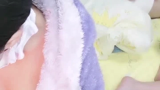 xh98hx 性感丁字裤美胸妹子~沙发上爆操一波~任由阳光洒在身上~