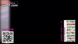 色情明星Abella Danger给了一个热辣的女同性恋肛门舔